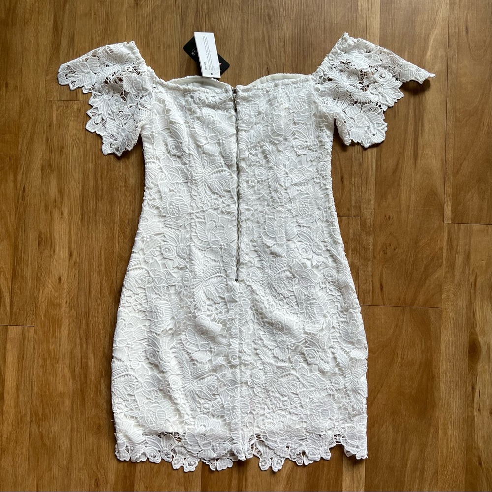 NWT GUESS off-shoulder dress - size 2 - Picture 14 of 16